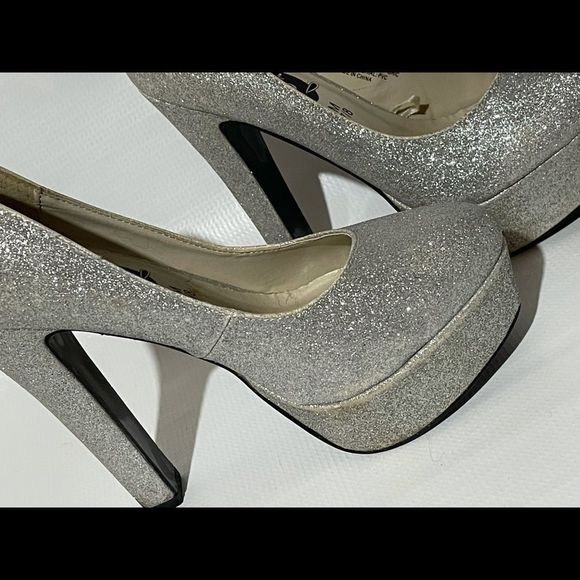 Rue 21 Silver Glitter Platform Heels – Size M (7/8) - Picture 3 of 10